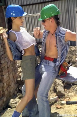 Анальный секс на стройке