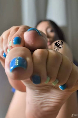 Красивые женские ножки и ступни Мари